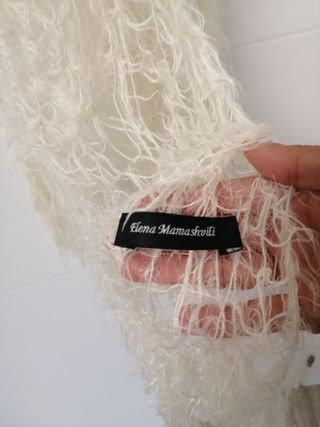 Bufanda blanca de pelo sintético