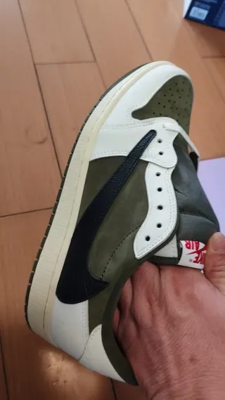 Nike Air Jordan 1 Travis Scott Medium Olive