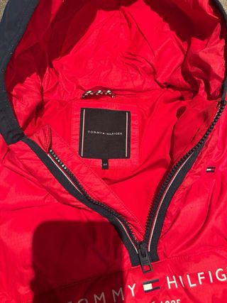 Chaqueta Tommy Hilfiger Plumas Roja y Azul