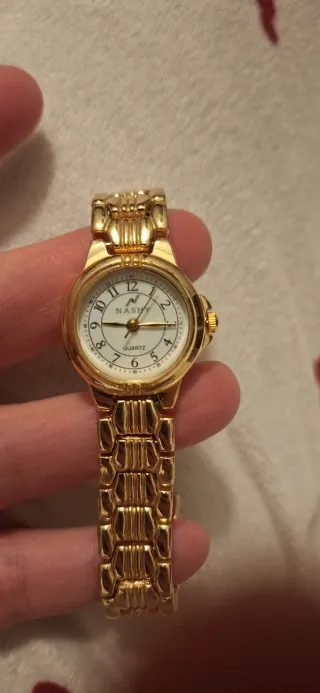 Reloj Nashy Dorado Mujer