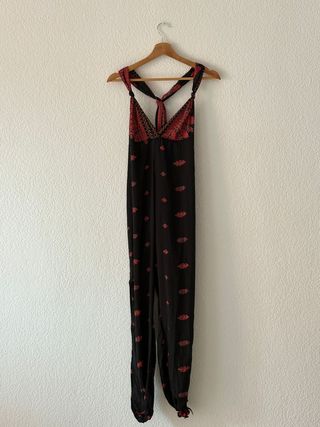 Mono largo boho negro y rojo talla única