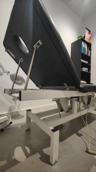 Camilla eléctrica para masaje o estética