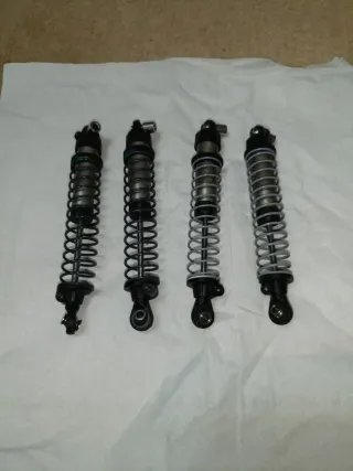 Amortiguadores originales Axial capra