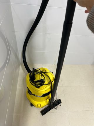 Aspiradora Karcher Amarilla
