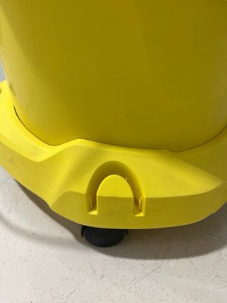 Aspiradora Karcher Amarilla