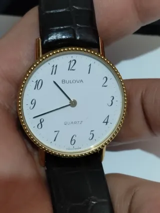 Reloj Bulova Dorado y Negro