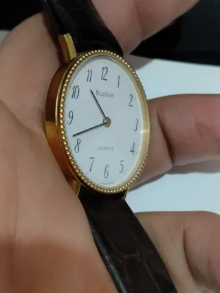 Reloj Bulova Dorado y Negro