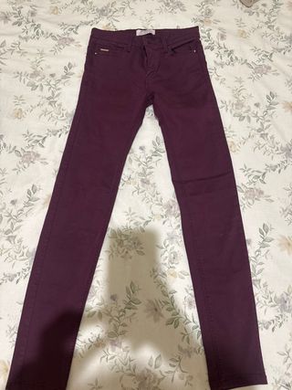 Pantalón Burdeos Push Up