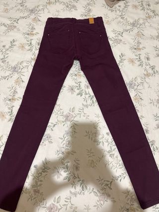 Pantalón Burdeos Push Up