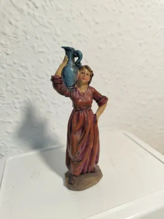Figura mujer con cántaro Belén