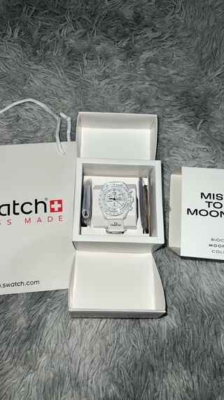 Omega Swatch Mission to the Moon Snoopy