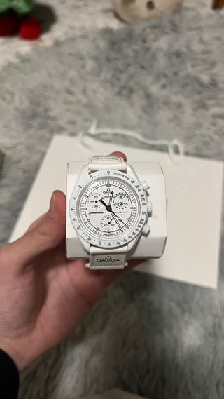 Omega Swatch Mission to the Moon Snoopy