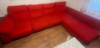 Sofá modular rojo de tela