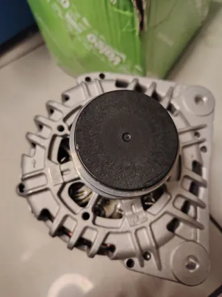 Alternatore Valeo 439312 per Golf IV, Polo