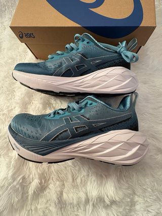ASICS Novablast 4 Blu/Teal Uomo 42 EU