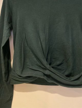 Top Zara verde cruzado manga larga