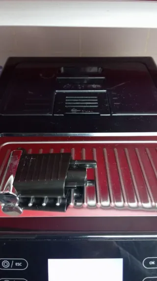 Cafetera Superautomática DeLonghi Eletta Cappuccin