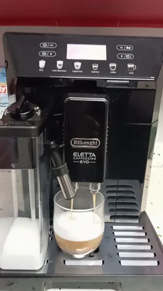 Cafetera Superautomática DeLonghi Eletta Cappuccin