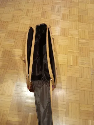 Bolsa de viaje con estampado collage