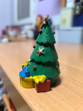 Figuras de Navidad: Árbol y Muñeco de Nieve