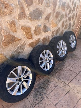 Llantas de aluminio, 195/65 R15 91H.