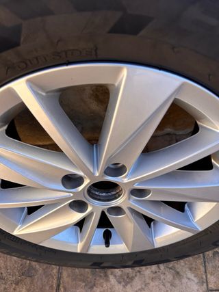 Llantas de aluminio, 195/65 R15 91H.