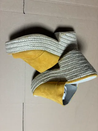 Zapatos de ante con cuña y esparto,SIN ESTRENAR