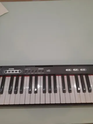 Teclado Electrónico 61 Teclas MQ-615TL