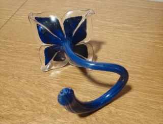 Fiori in vetro portacandela blu