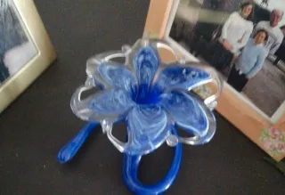 Fiori in vetro portacandela blu