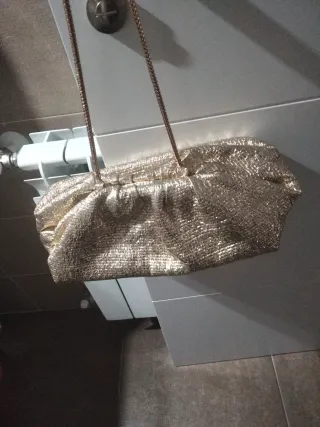 Bolso de fiesta dorado
