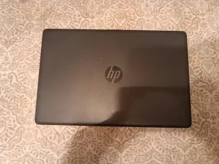 Ordenador portátil HP 255 G7 Negro/Gris+Webcam