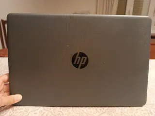 Ordenador portátil HP 255 G7 Negro/Gris+Webcam