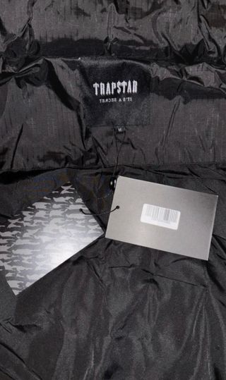 Casaco Puffer Trapstar Preto Tamanho M com recibo