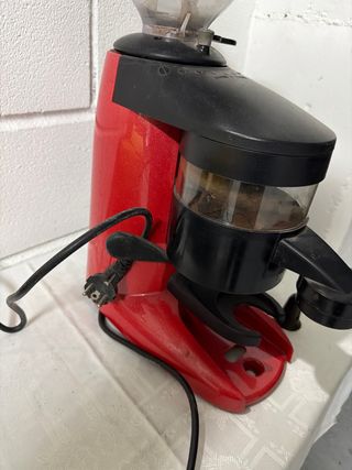 Molinillo de café rojo