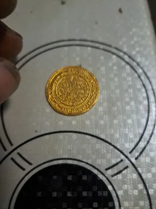 Moneda de oro antigua