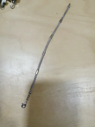 Pulsera de plata con eslabones