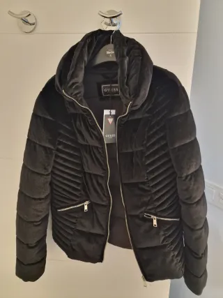 Chaqueta Guess Negra