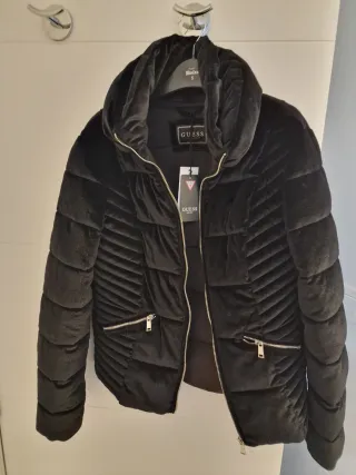 Chaqueta Guess Negra