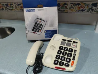 Teléfono Daewoo Internacional con Teclado