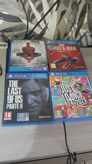 PS4 (PlayStation 4) con FIFA 25 e 4 giochi