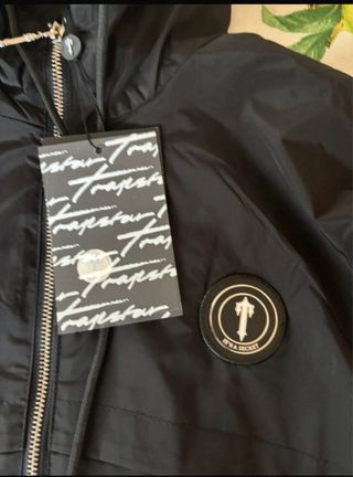 Corta Vento Trapstar M com etiqueta