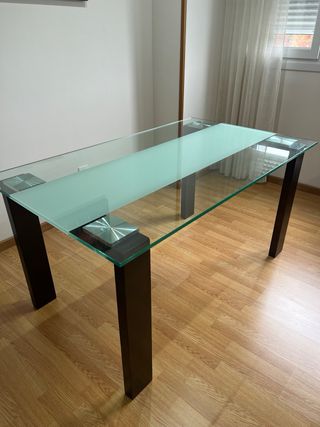 Mesa cristal y 6 sillas patchwork