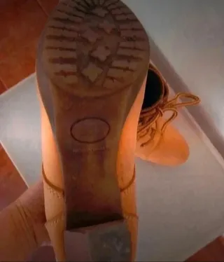 Botas de tacón con cordones