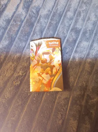 Booster Box Fuegos Fantasmales (18 sobres) POKEMON