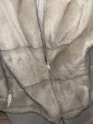 Cazadora pelo beige/gris