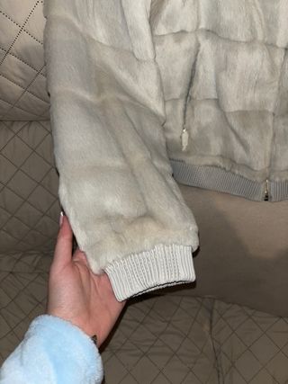 Cazadora pelo beige/gris