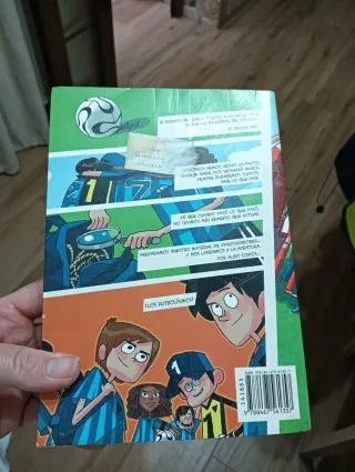 Los Futbolísimos 1: El misterio de los árbitros...