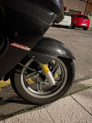 Aprilia Atlantic 300i sport