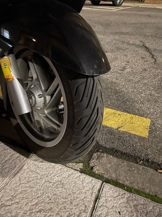 Aprilia Atlantic 300i sport